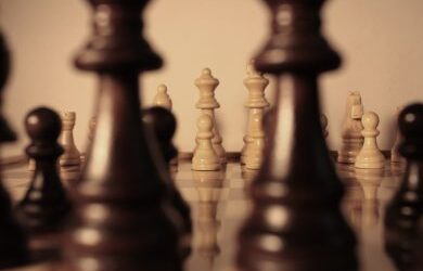 Making decisions under pressure